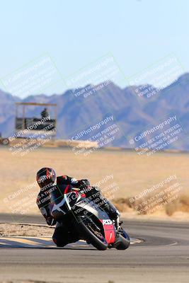 media/Jan-08-2022-SoCal Trackdays (Sat) [[1ec2777125]]/Turn 4 (1145am)/